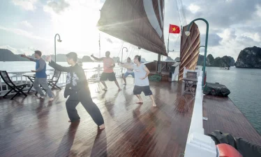 Bhaya-Classic-Cruises-tai-chi-on-sundeck (2)_