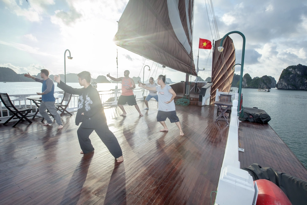 Bhaya-Classic-Cruises-tai-chi-on-sundeck (2)_