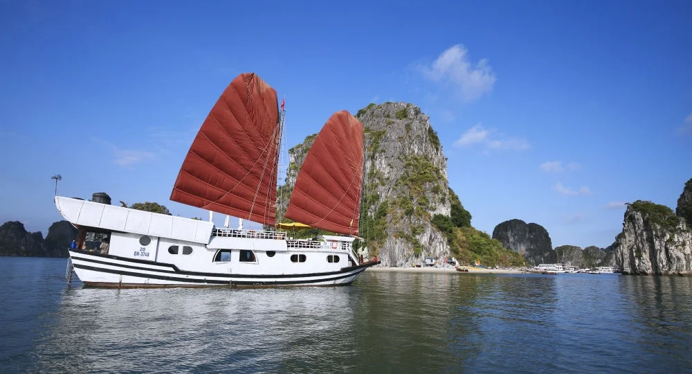 dragon-bay-cruise-gallery-3_