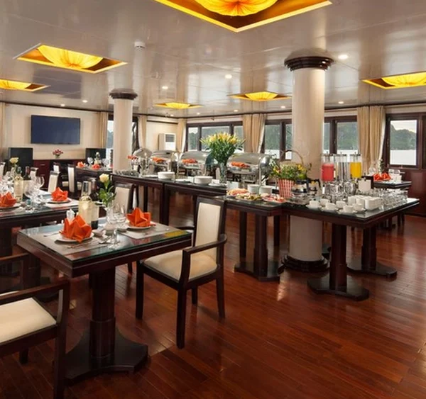 jonque swan restaurant_