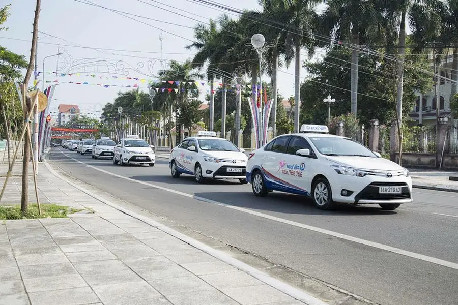 taxi ha long 2